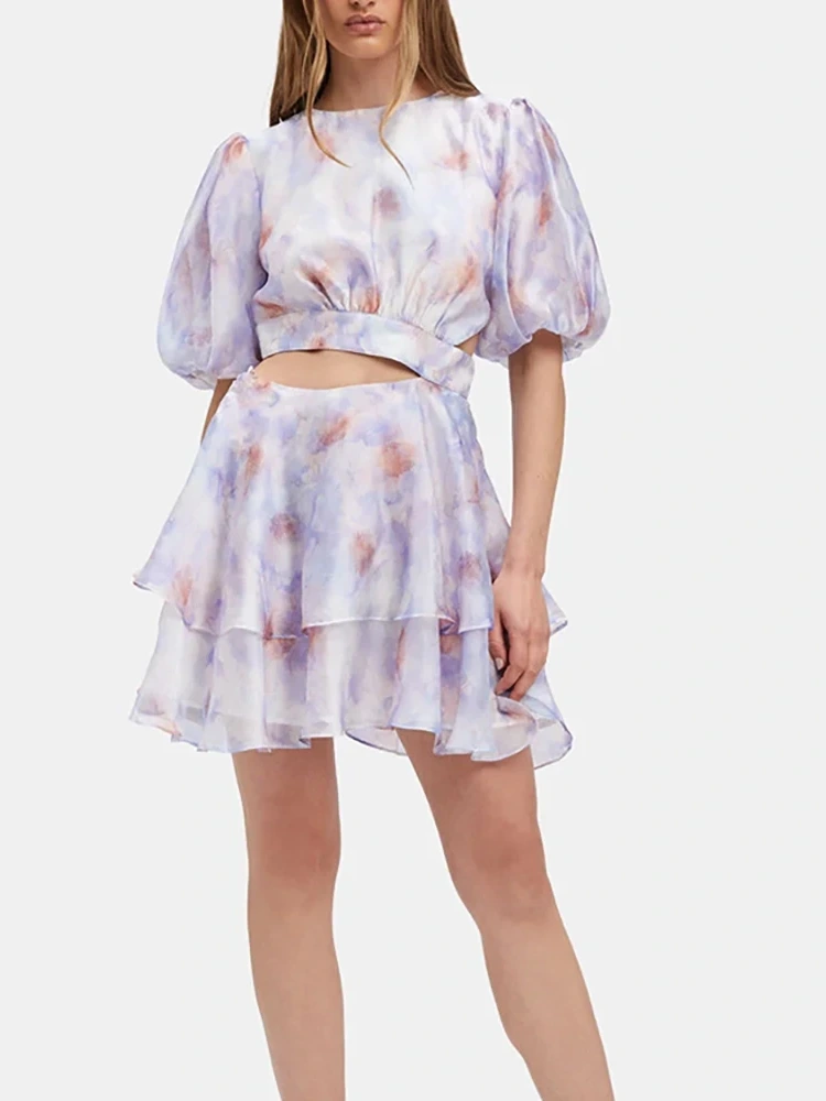 Sommerliches, kurzärmliges Minikleid mit böhmischem Aufdruck